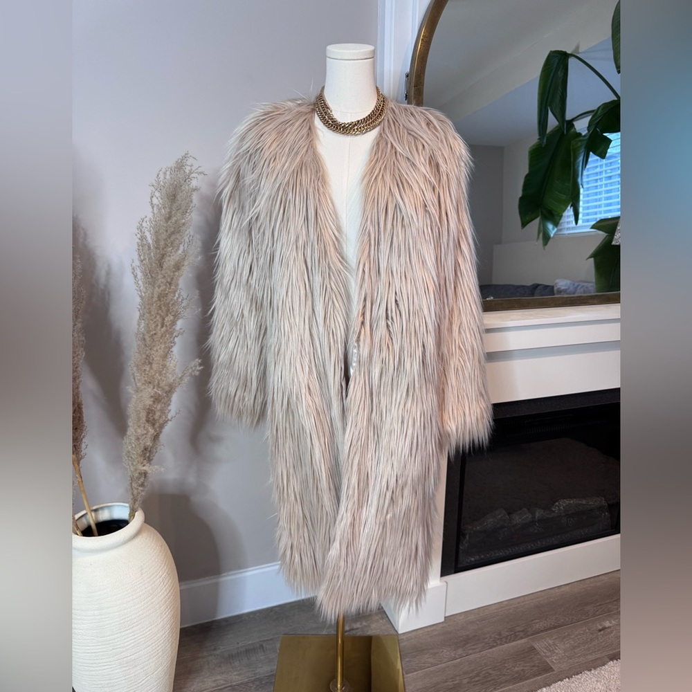 Boohoo Cream Faux Fur